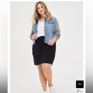 Torrid A- Line Mini Fleece Skirt Size 0